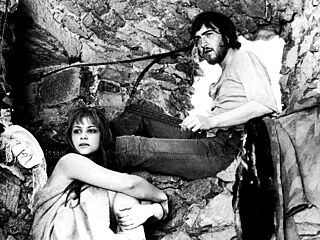 Loupežníka Nikolu Šuhaje proslavil film Balada pro banditu z roku 1978, v němž... Loupežníka Nikolu Šuhaje proslavil film Balada pro banditu z roku 1978, v němž...
