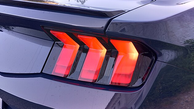 Ford Mustang Dark Horse