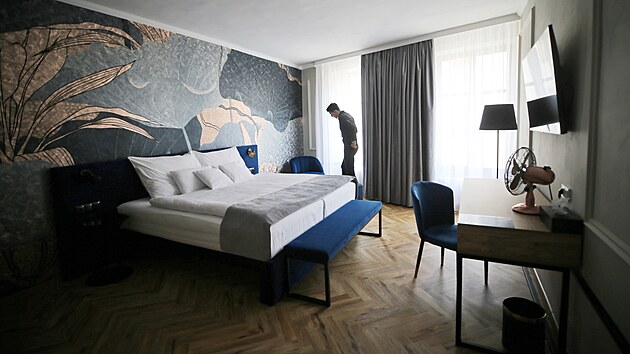 Deluxe pokoje – na snímku Deluxe Blue – v novém jihlavském Hotelu Savorsky navrhovalo renomované italské designové studio.