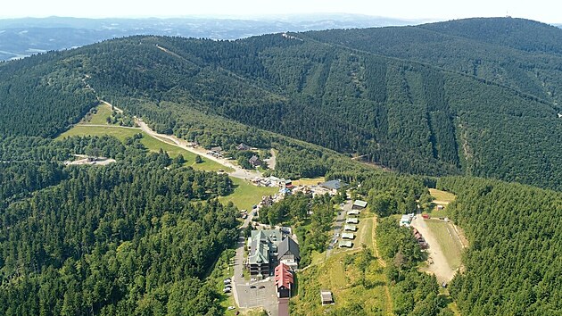 Beskydsk&eacute; Pustevny jsou jedn&iacute;m z nejvyt&iacute;ženěj&scaron;&iacute;ch m&iacute;st v Moravskoslezsk&eacute;m kraji. Ročně je nav&scaron;t&iacute;v&iacute; statis&iacute;ce lid&iacute;.