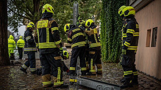 Přípravy na velkou vodu v Praze. (13. září 2024)