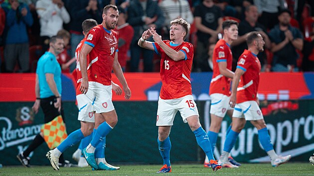 Radost Pavla Šulce (15) po trefě do sítě Ukrajiny.