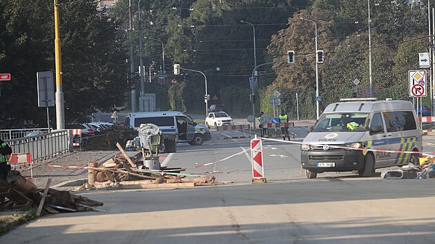 Ve městech a v obcích zasažených povodněmi začal úklid, povodňoví turisté tam nejsou vítání. (20. září 2024)