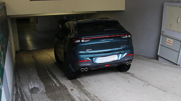 Ve vjezdu do podzemních garáží na Palackého třídě šofér v sobotu 14. září 2024 přejel ležícího muže a usmrtil jej.