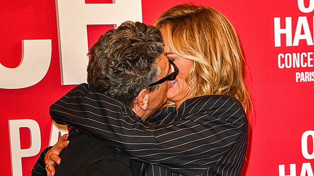 Marc Lavoine a Adriana Sklenaříková (Paříž, září 2024)