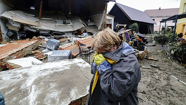 Rudolf a Vlasta Doryčákovi přišli o svůj dům v obci Zátor Loučky nedaleko řeky Opavy. (19. září 2024)