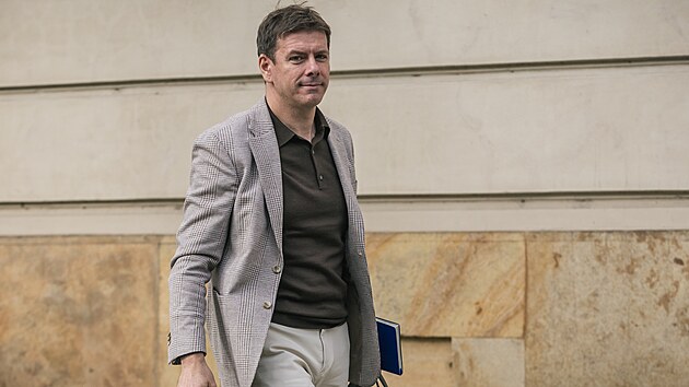 Povolební jednání zástupců STAN a SPOLU po krajských volbách ve středních Čechách. Na snímku lídr uskupení SPOLU Jan Skopeček. (30. září 2024)