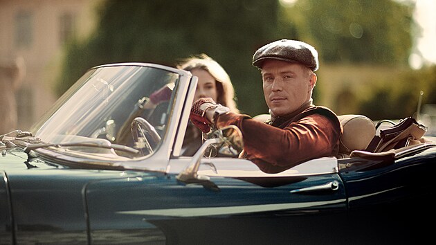 „Kdysi byly rukavice skoro nezbytnou součástí výbavy každého motoristy.,“ říká Tomáš Kopečný.