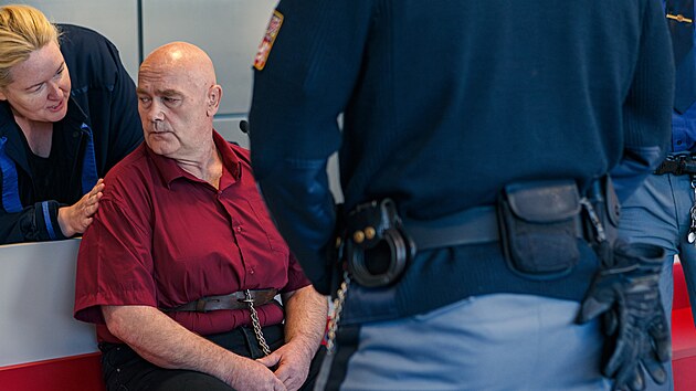 Obžalovaný Marcel Kočí se přiznal k vraždě své družky. Udusil ji polštářem. (1. října 2024)