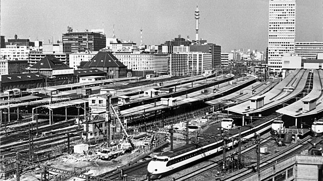 Nádraží pro šinkanzeny v Tokiu z roku 1974