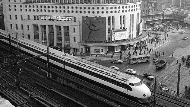 Historicky první jízda šinkanzenu z října roku 1964