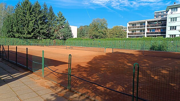 Tenisový areál ve Světlé nad Sázavou čeká kompletní rekonstrukce. Město nechá obnovit nejen kurty, ale i klubovnu a zázemí.