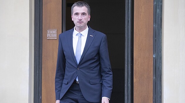 Prezident Petr Pavel přijal na Hradě kandidáta na ministra průmyslu a obchodu Lukáše Vlčka. (7. října 2024)