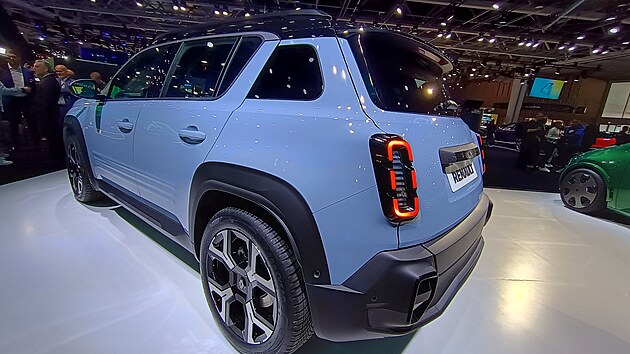 Nový elektromobil Renault 4 na autosalonu v Paříži 2024