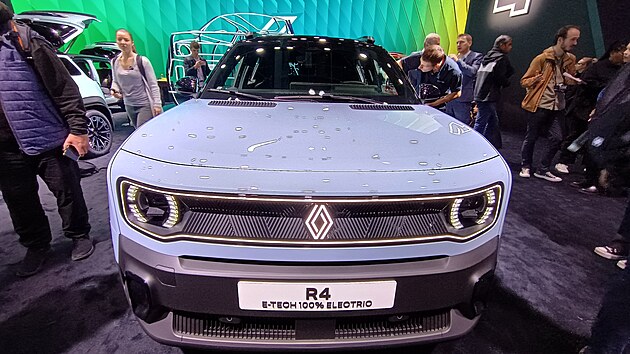 Nový elektromobil Renault 4 na autosalonu v Paříži 2024