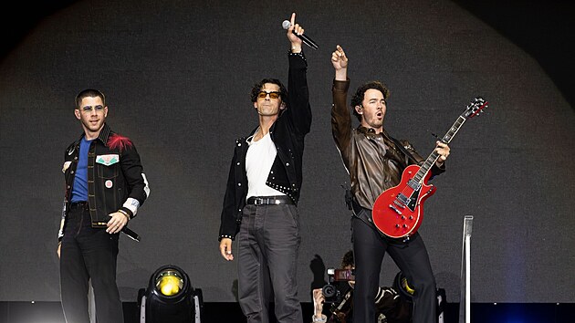 Nick Jonas, Kevin Jonas a Joe Jonas na koncertě v Québeku. (22. června 2024)