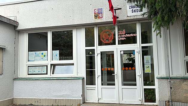 Na pražské základní škole došlo k incidentu mezi dvěma žáky. Jeden z nich byl následně odvezen se zraněním do nemocnice. (17. října 2024)