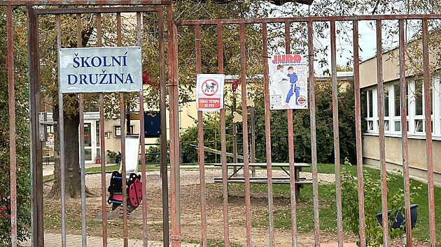 Na pražské základní škole došlo k incidentu mezi dvěma žáky. Jeden z nich byl následně odvezen se zraněním do nemocnice. (17. října 2024)