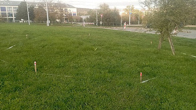 Kolik vymezující vstupní šachtu do budoucí průzkumné štoly jako základu tunelu pod brněnským sídlištěm Vinohrady. (16. října 2024)