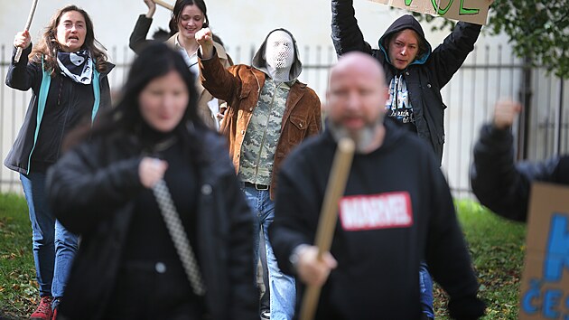 V centru Jihlavy se konalo natáčení videoklipu k jedné ze skladeb deathmetalové skupiny Parricide. (19. října 2024)