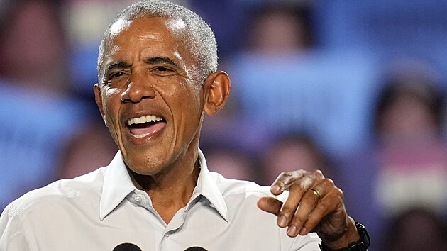 Bývalý americký prezident Barack Obama se na volebním mítinku Kamaly Harrisové v Detroitu snažil rapovat píseň Lose Yourself od Eminema. (23. října 2024)