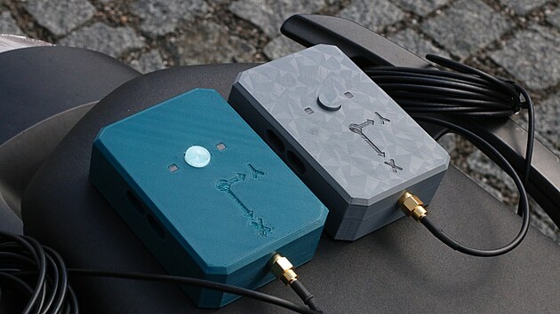 Poslední verze zařízení pro sběr telemetrických dat TetryBox, které vyvinul tým univerzitních vědců.
