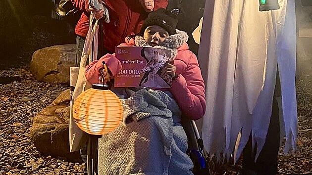 Jubilejní návštěvnicí se stala Natálka z Rychvaldu. Do zoo dorazila se svou maminkou. Jako upomínku dostala pamětní list a tašku s propagačními předměty zoo.