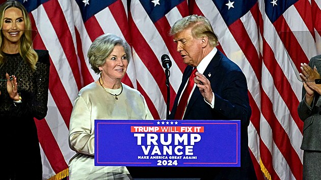 Susie Wilesová a Donald Trump krátce po jeho proslovu na Floridě, kde se prohlásil za vítěze voleb (6. listopadu 2024)