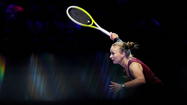 Barbora Krejčíková ve druhém zápase skupiny Turnaje mistryň