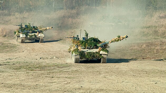 Tanky T-72 M4CZ brzy nahradí nejmodernější stroje Leopard. Hranická 7. mechanizovaná brigáda slaví 30 let od svého vzniku a na Libavé předvedla bojové střelby.