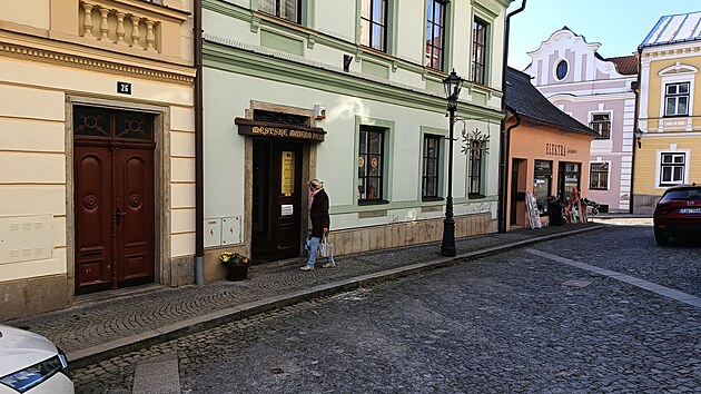 Občané Počátek v referendu hlasují, zda jsou pro výstavbu větrných elektráren. Město několik nabídek od investorů dostalo, s vybraným uchazečem ladí podmínky smlouvy. Pokud lidé větrníky odmítnou, na dva se celá záležitost zastaví.
