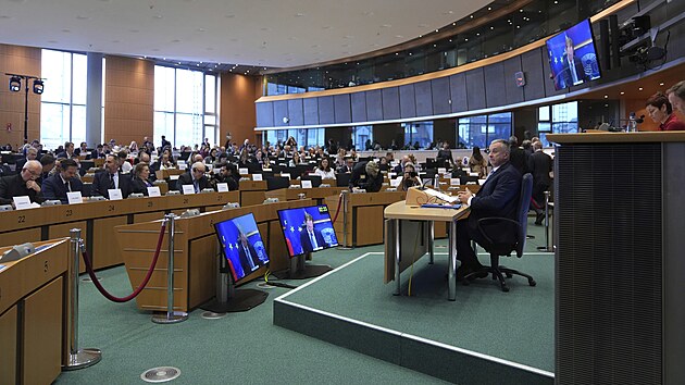 Český nominant na eurokomisaře Jozef Síkela obhajuje před europoslanci v Bruselu svou kompetentnost. (6. listopadu 2024)