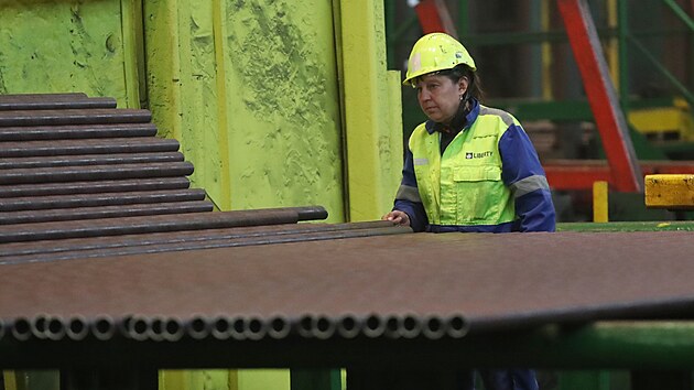 Zpátky na šichtě. Sedm stovek zaměstnanců rourovny ostravské huti Liberty má zase plné ruce práce. Provoz se podařilo obnovit. (7. listopadu 2024)