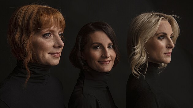 Radana Labajová, Nikola Šobichová a Kateřina Brzobohatá z kapely Holki (2024)