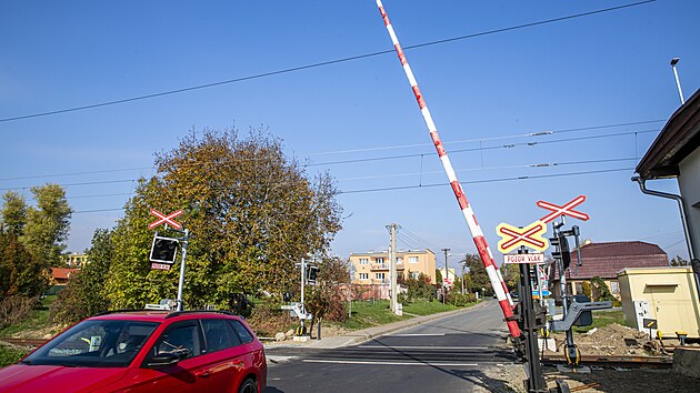 Nový přejezd poblíž zastávky Sokolnice-Telnice na Brněnsku má být hotový do konce listopadu.