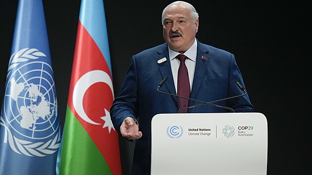 Běloruský prezident Alexandr Lukašenko hovoří během plenárního zasedání na klimatickém summitu OSN COP29 v ázerbájdžánském Baku. (12. listopadu 2024)