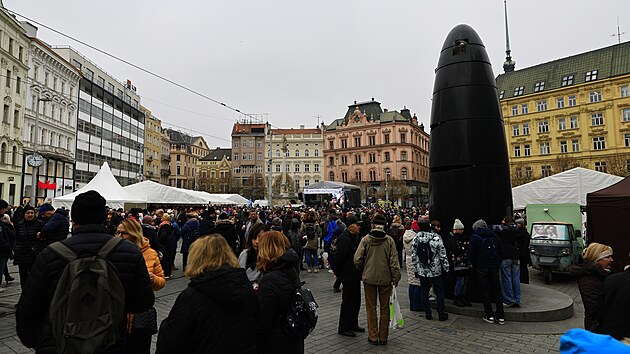 Na brněnském náměstí Svobody se v pondělí 11. listopadu 2024 koná největší svatomartinský košt v Česku.