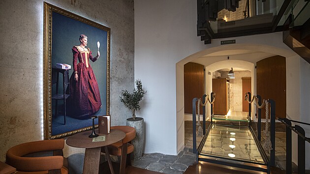 Bistro Judita v srdci Malé Strany nabízí kombinaci historické stavby s moderním interiérem včetně tzv. oživlých obrazů. (12. listopadu 2024)