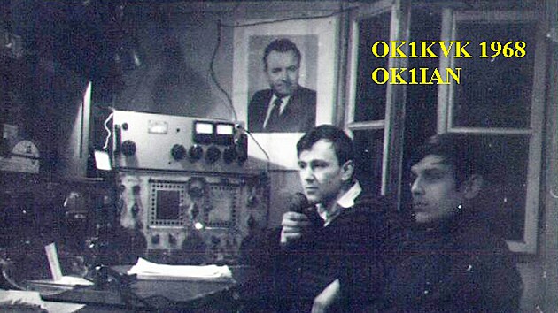 Paměť národa v Karlovarském kraji připomíná příběh Petra Kováče a Miloše Vyhnala a jejich hrdinský čin při obraně vysílače Klínovec.