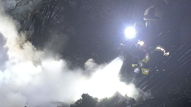 Požár mobilheimu ve Vysoké nad Labem (18. listopadu 2024)