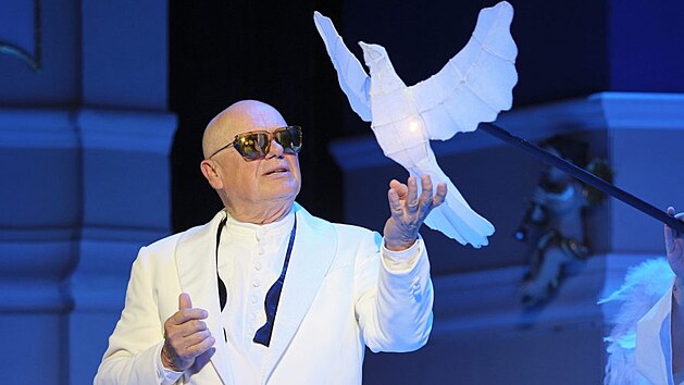 Jiř&iacute; Korn v muzik&aacute;lu Anděl P&aacute;ně