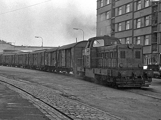 Karkulka T444.073 v Jankovcově ulici, 10. 9. 1978. GPS: 50.1106850N, 14.4474403E