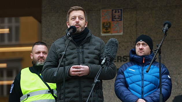 Protest za lepší pracovní a platové podmínky pro policisty či hasiče, který vyhlásila Unie bezpečnostních složek. Na snímku Vít Rakušan, ministr vnitra ČR. (21. listopadu 2024)