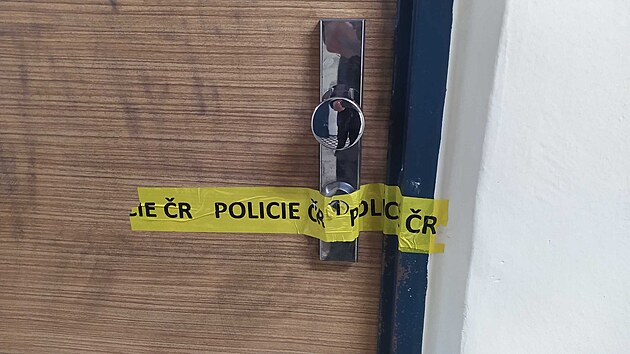 Zapečetěný byt v domě v hradecké ulici Jana Masaryka (28. listopadu 2024)