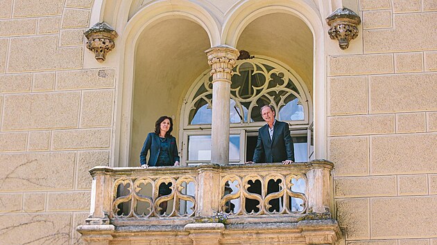 Marcela a Vladimír Lažanští s obnovou zámku začali v roce 1996. Ten se postupně stal kromě prohlídek i dějištěm koncertů, svateb nebo divadelních představení.