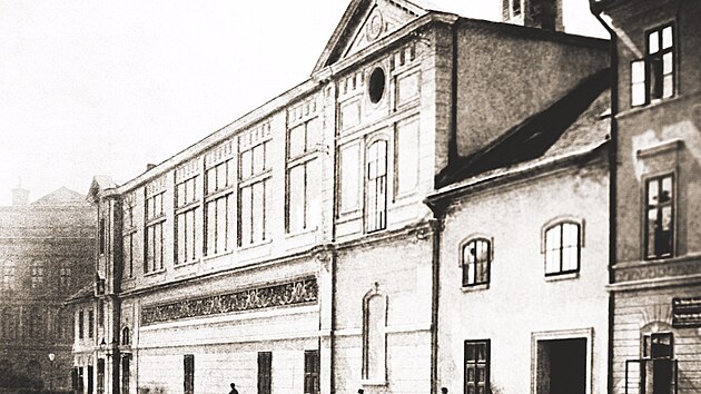 Divadlo na Veveří - pohled směrem k Žerotínovu náměstí