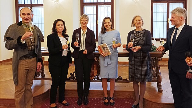 Vnučky Vlastislava Zátky nyní žijí ve Švýcarsku a do Českých Budějovic se snaží jezdit jednou ročně.