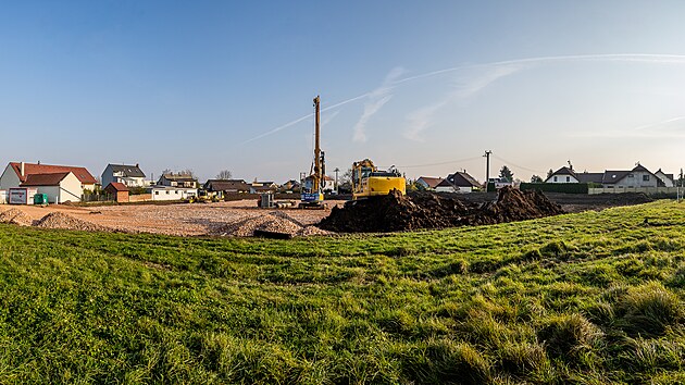 Oblastní charita Hradec Králové zahájila stavbu lůžkového hospice ve Stěžerách. (7. listopadu 2024)