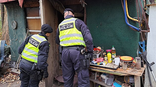 V zimní období podnikají ostravští strážníci častější kontroly míst, ve kterých se pohybují a přespávají lidé bez domova.