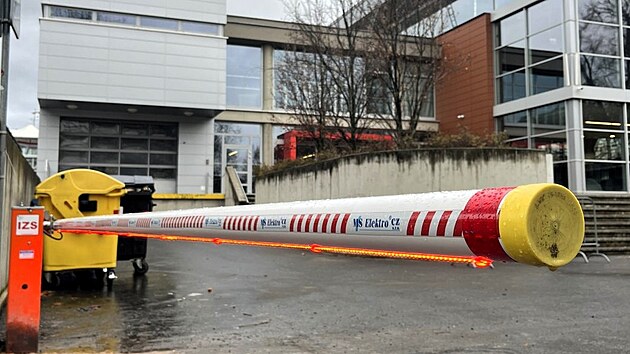 Větší bezpečnost a méně nepovolených vjezdů aut zajistí v olomouckých Smetanových sadech závory, které Výstaviště Flora Olomouc coby správce městských parků nainstalovalo u nejvytíženějších vjezdů.